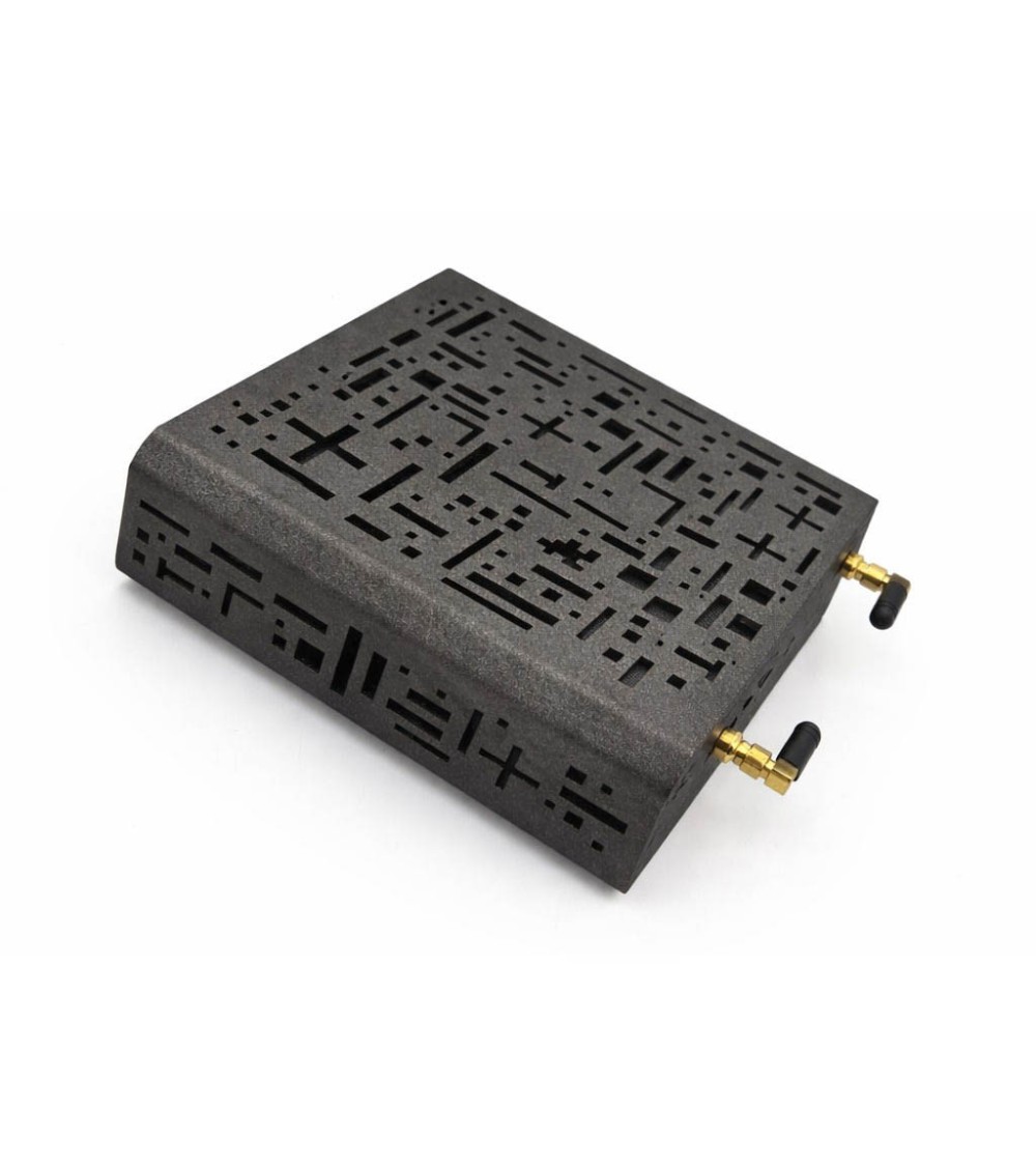 Kubb OCTO ᴬᴵ – Compact AI Workstation with AMD Ryzen™ AI Max+ PRO 395 ...