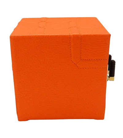 Kubb® Cuero: mini PC de diseño con acabado en cuero auténtico – estilo exclusivo y tecnología Intel® y AMD en formato compacto