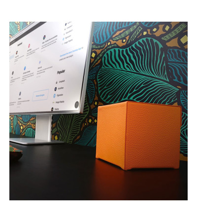 Kubb® Leather: premium mini PC with genuine leather finish – exclusive design and Intel® and AMD technology in a compact format